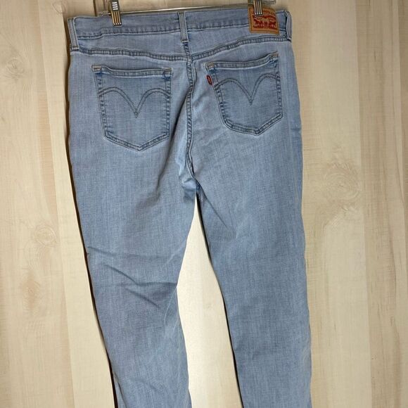 ‎Levi’s boyfriend light wash jeans, size 33 - Picture 15 of 15